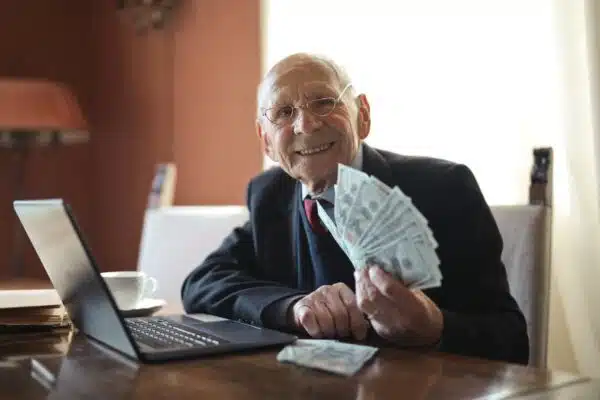 Découvrez les droits fondamentaux des seniors concernant leur retraite
