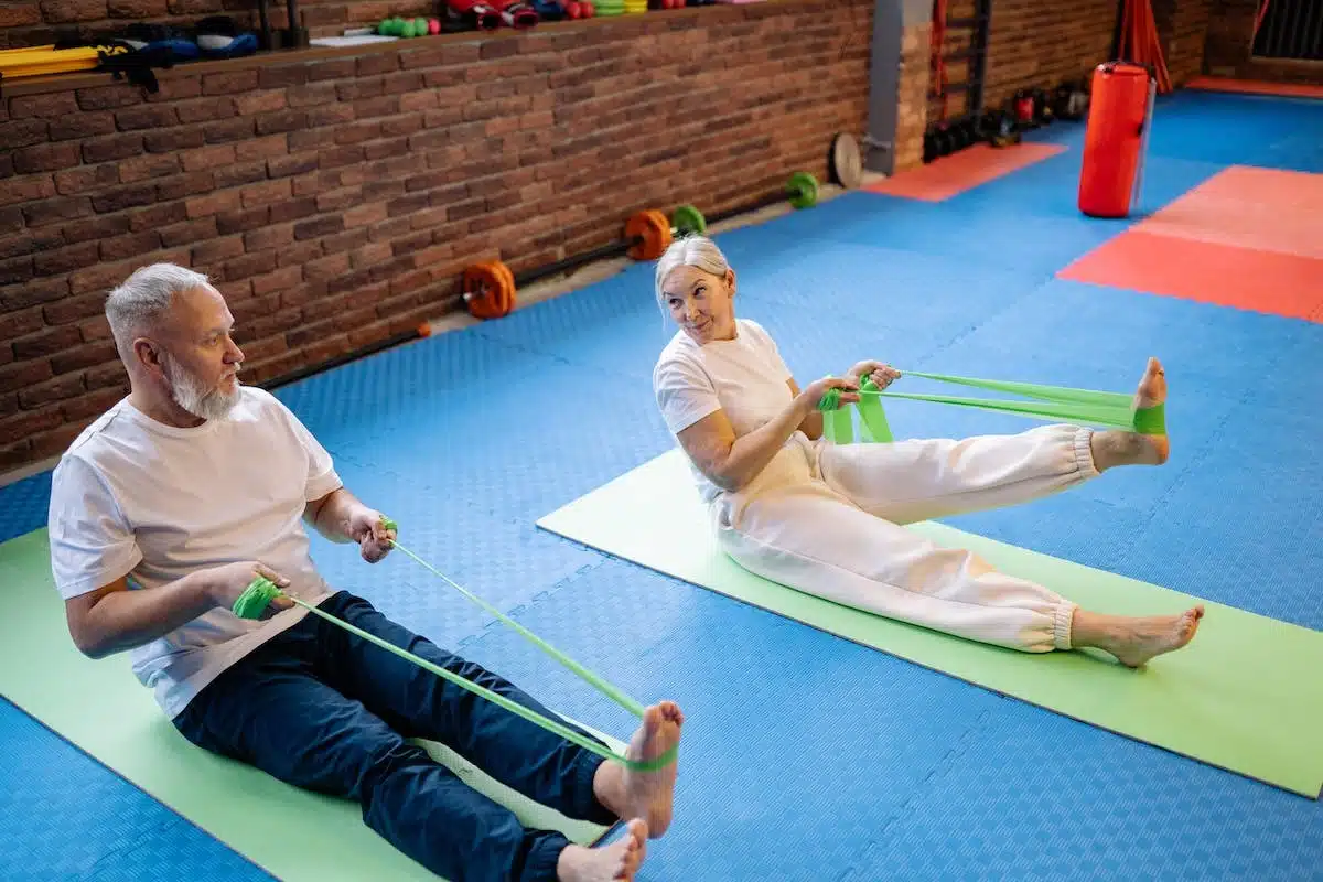 Les bienfaits des activités physiques pour les seniors : maintenez-vous en forme et en bonne santé