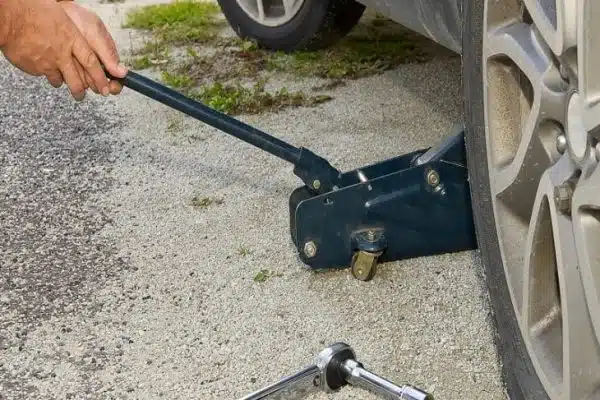 Tutelle et curatelle pour seniors vulnérables : guide complet des modalités et choix adaptés