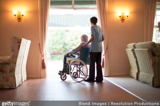 Qui paie les frais maison de retraite ?