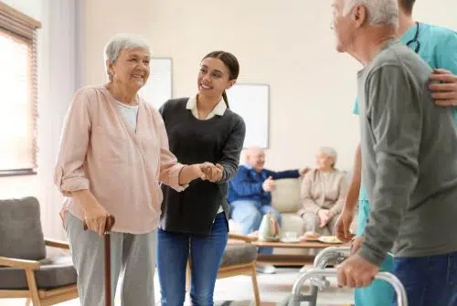 Quels sont les aides pour régler les frais d’une maison de retraite ?