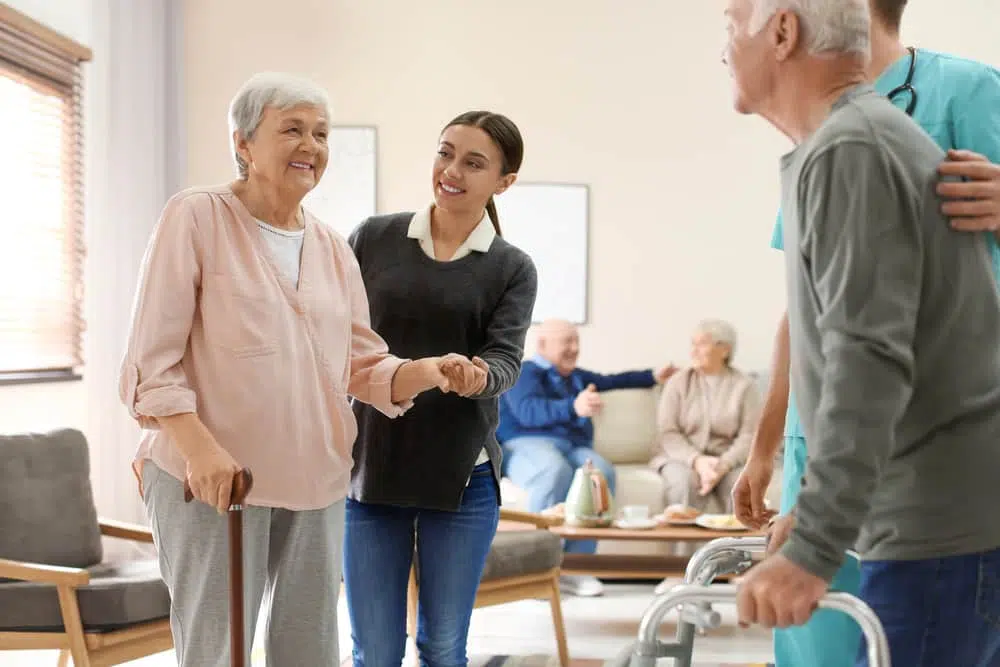 Quels sont les aides pour régler les frais d’une maison de retraite ?
